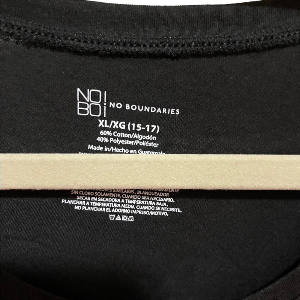 No Boundaries - T-shirt - size Large (15-17) - like New - Picture 2 of 3
